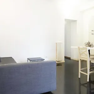 Apartamento Bilocale Zona 200metri Da Stazione, Milán