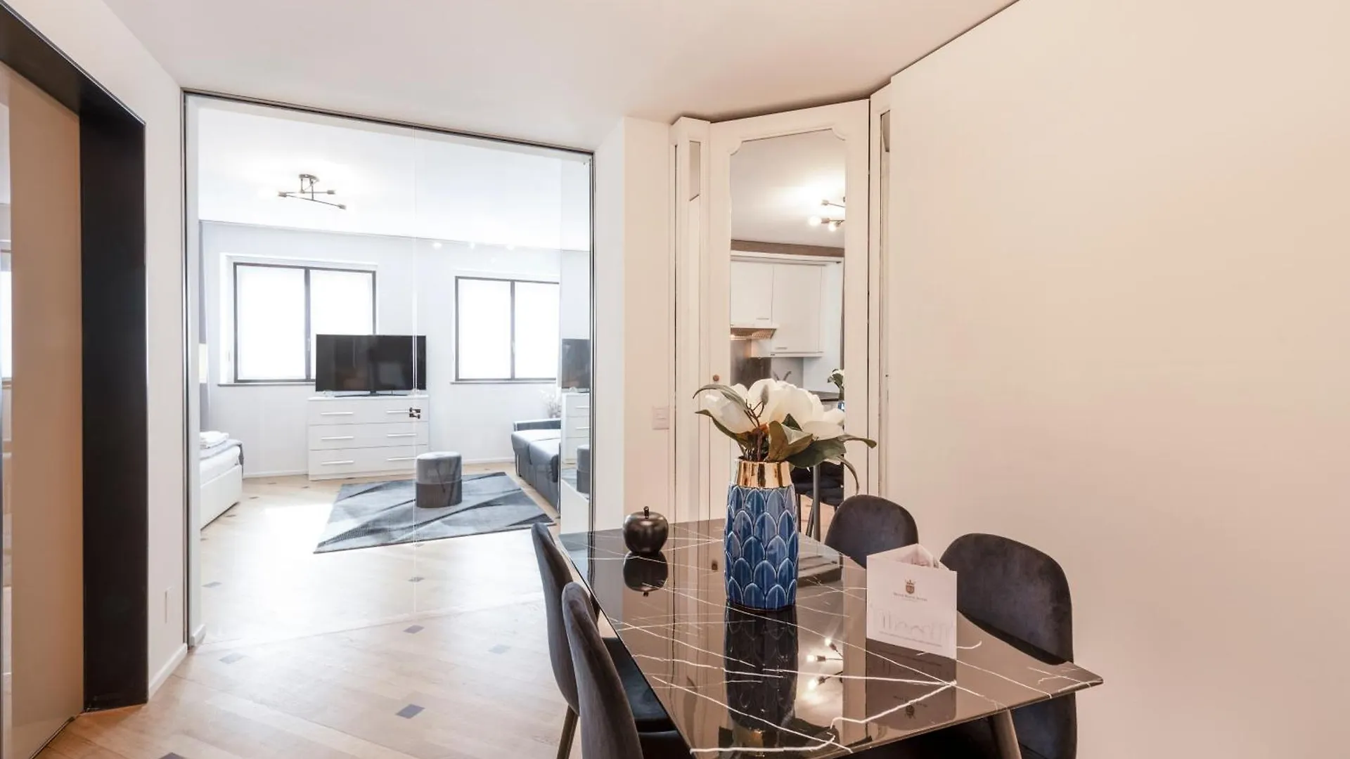Milan Royal Suites - Centro Duomo 0*,  Olaszország